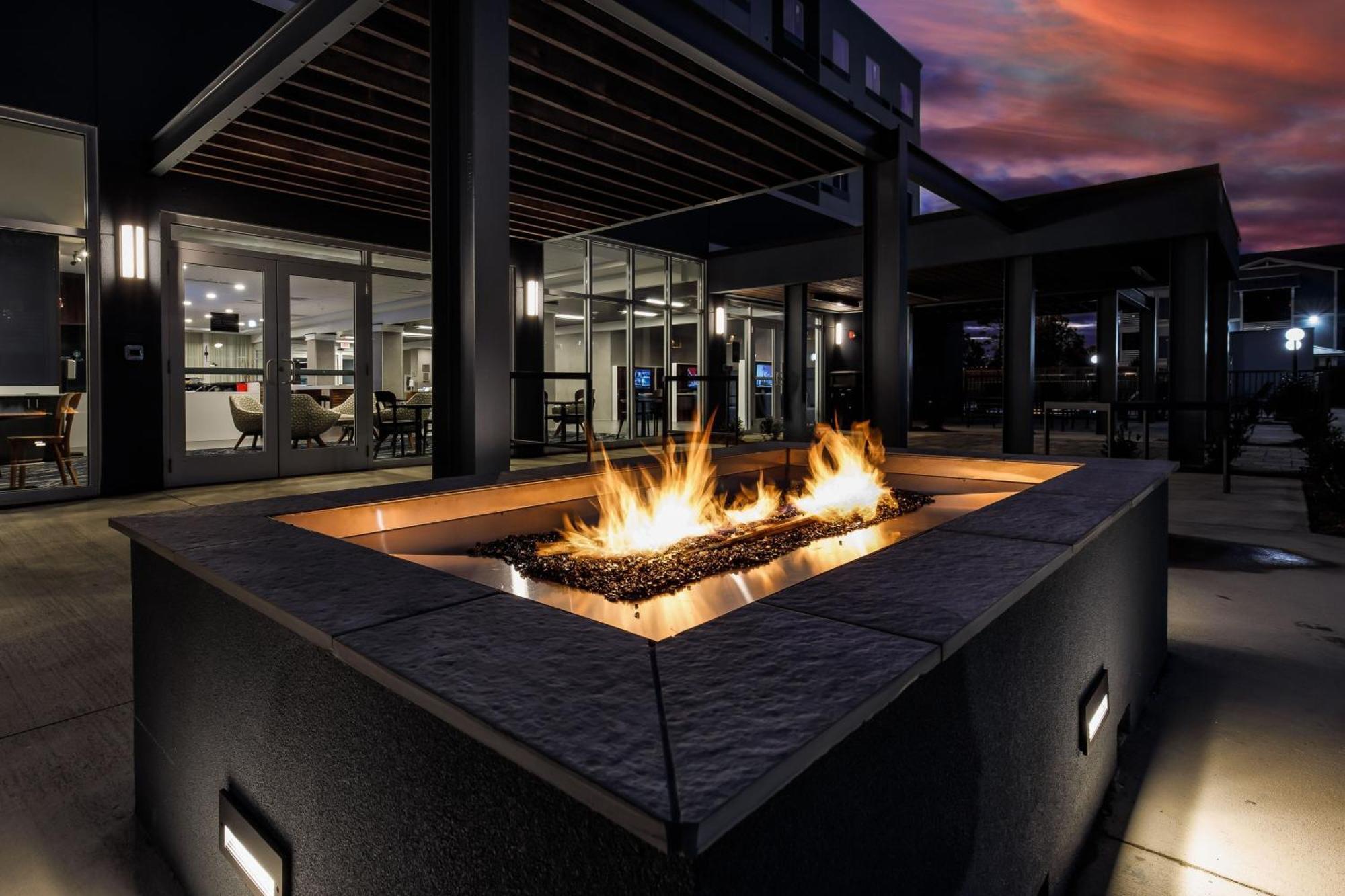 Courtyard By Marriott Pensacola I-10 West Hotel Ferry Pass Exterior foto