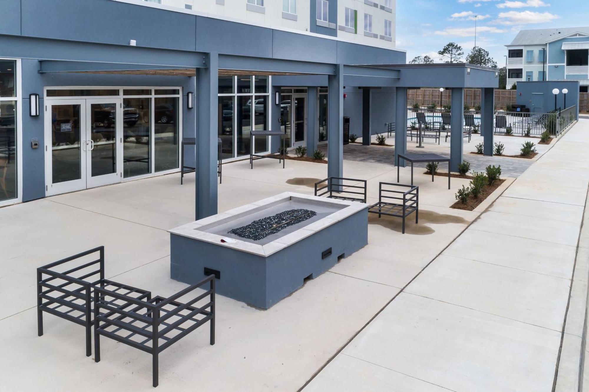 Courtyard By Marriott Pensacola I-10 West Hotel Exterior foto
